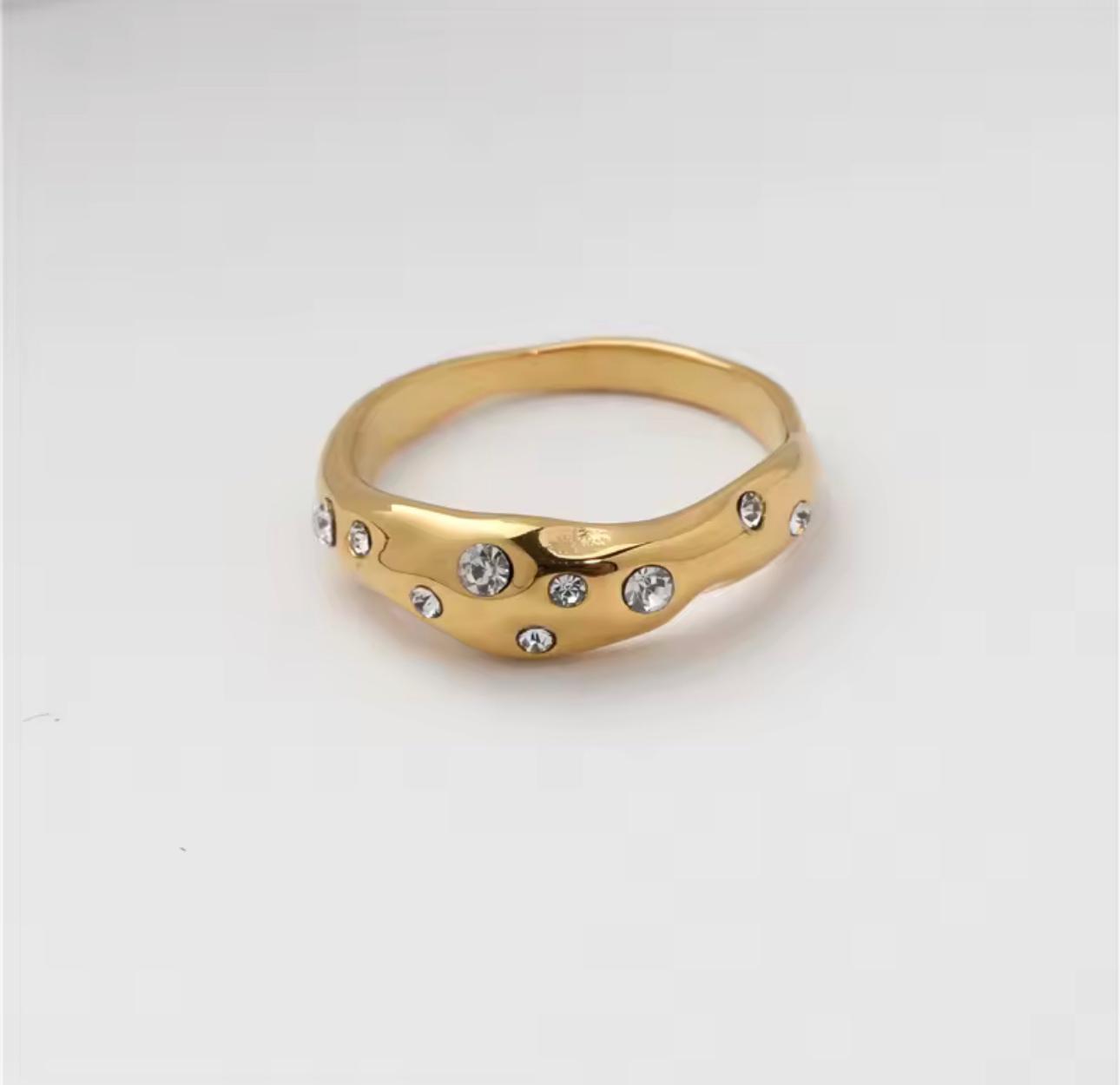 Elara Halo ring