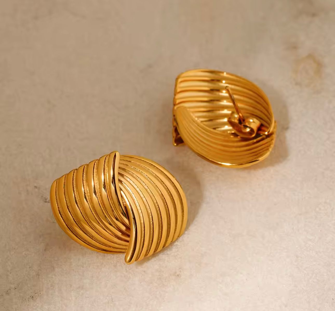 Croissant earring