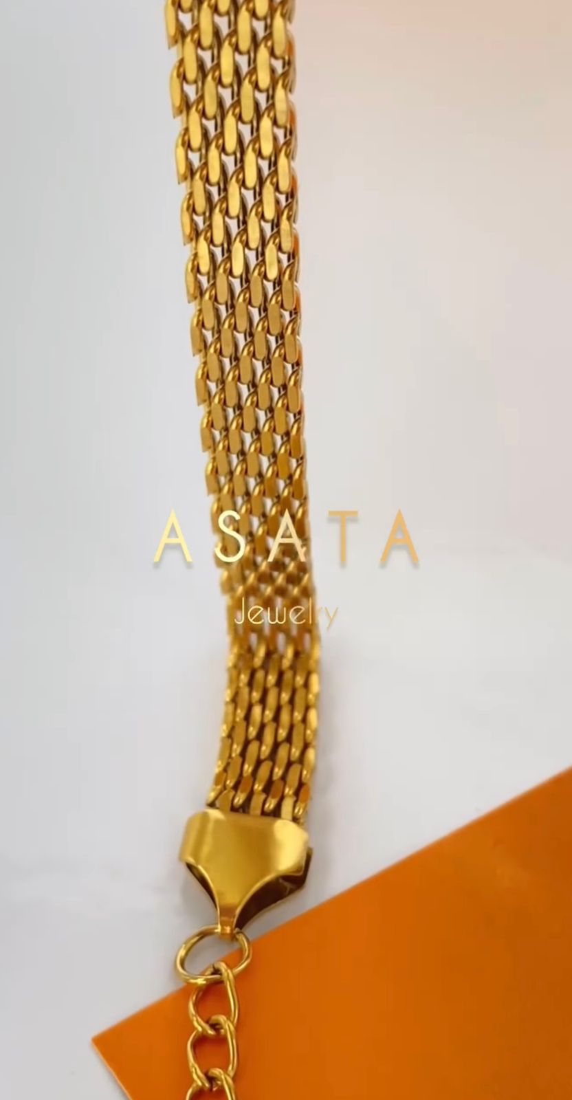 Golden line bracelet