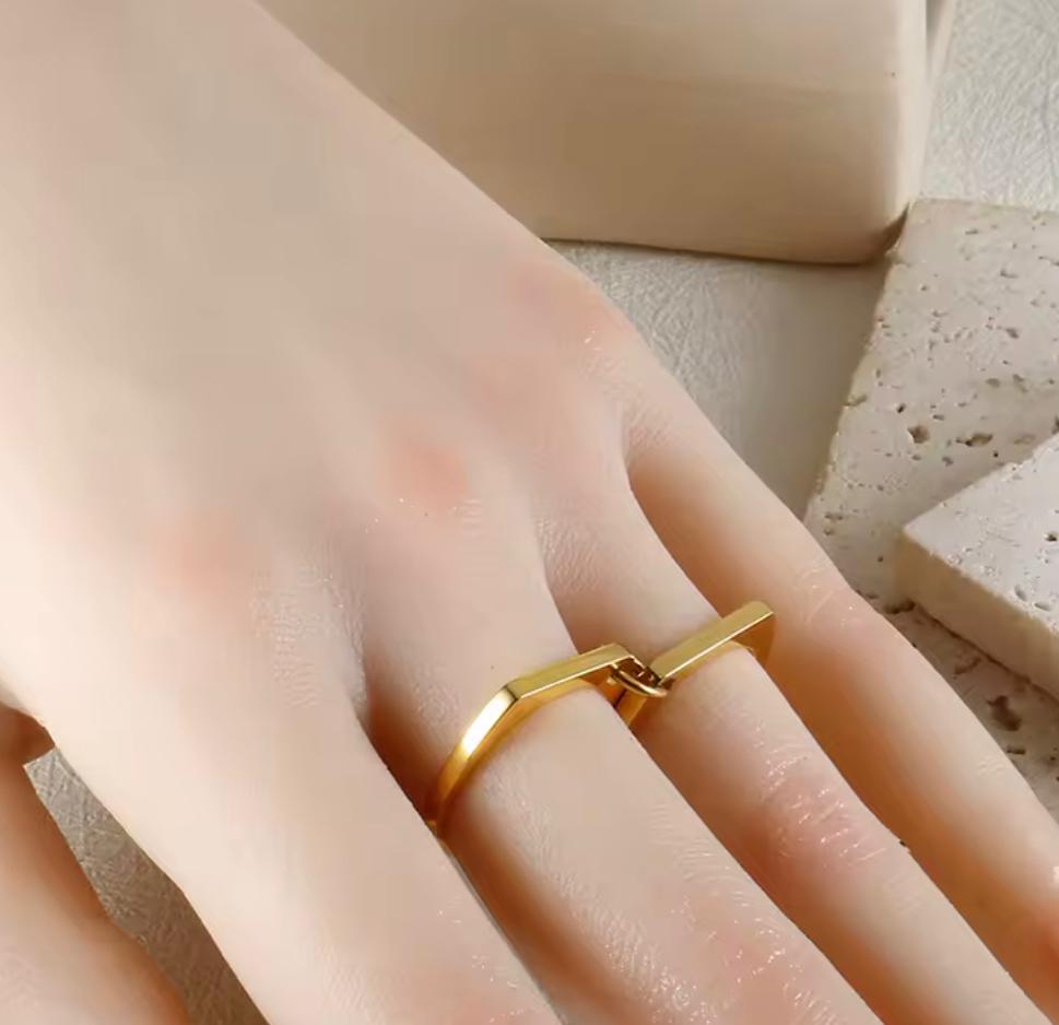 Jovo Love ring