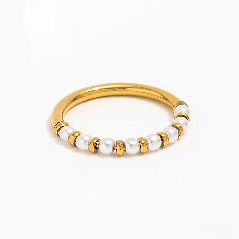 Oyster Gold ring