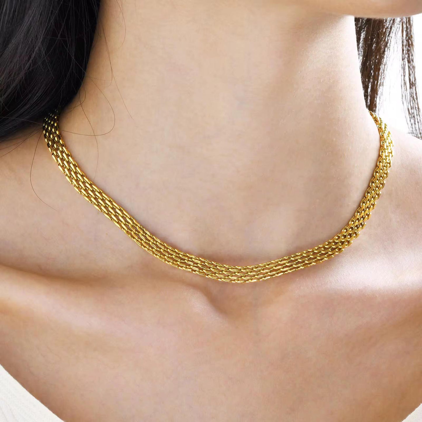 Golden line choker necklace