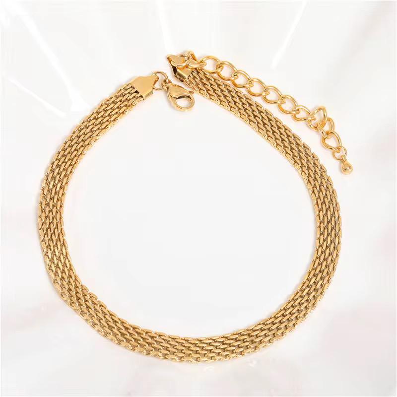 Golden line choker necklace
