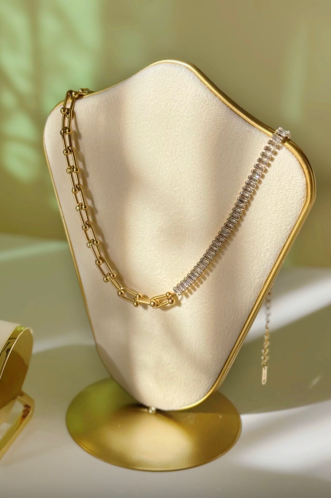 Luna-link necklace