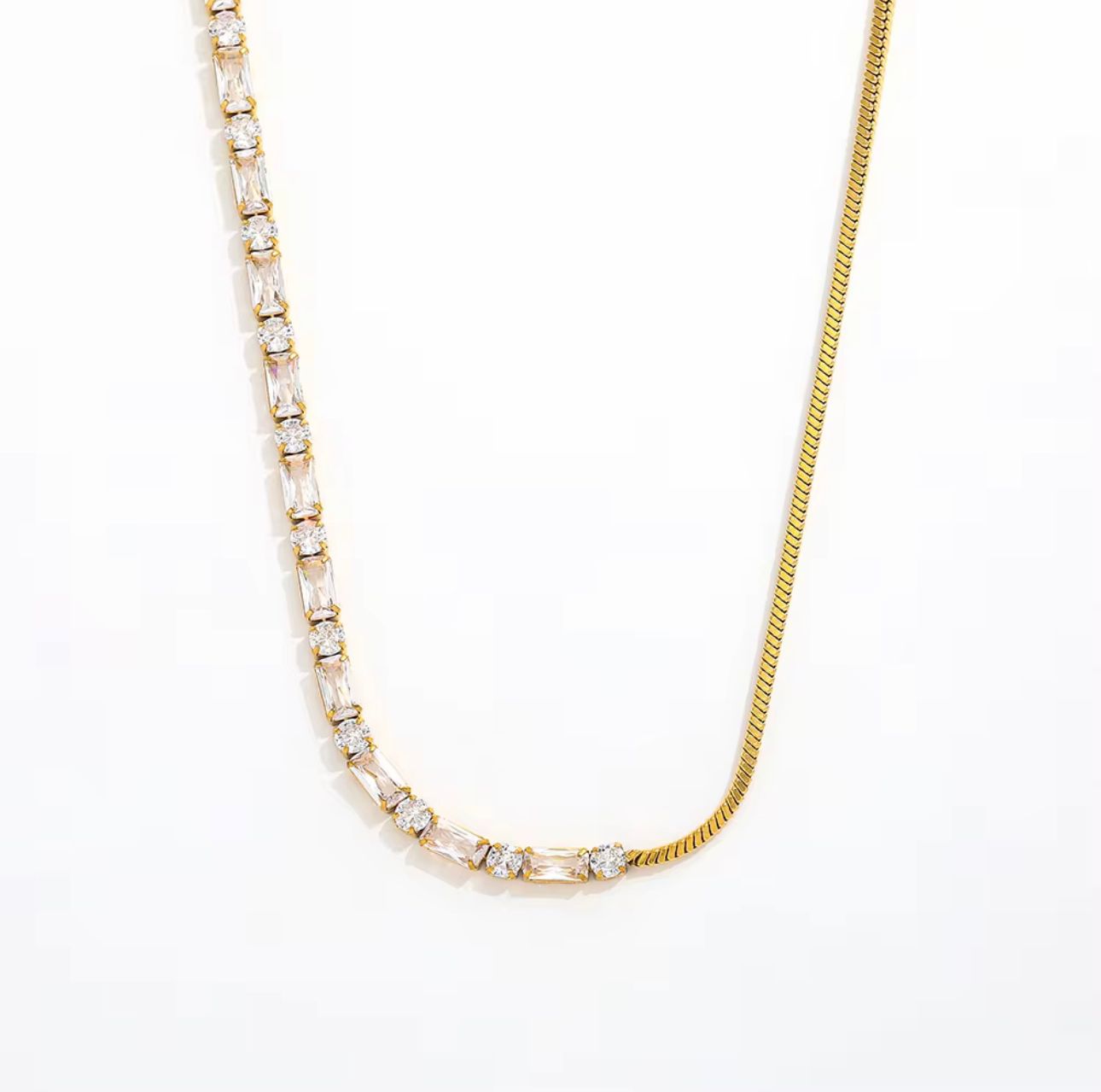 Luna-link necklace